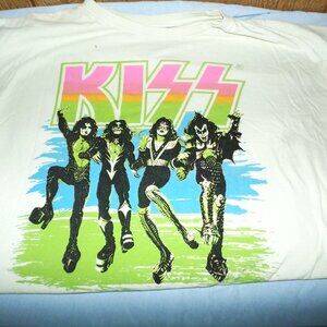Kiss Music Band T-Shirt Multi Color Band Logo  Size XL